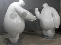 廣西玻璃鋼雕塑廠家供應(yīng)卡通大白雕塑卡通動漫浮雕商場室內(nèi)景觀展示擺件